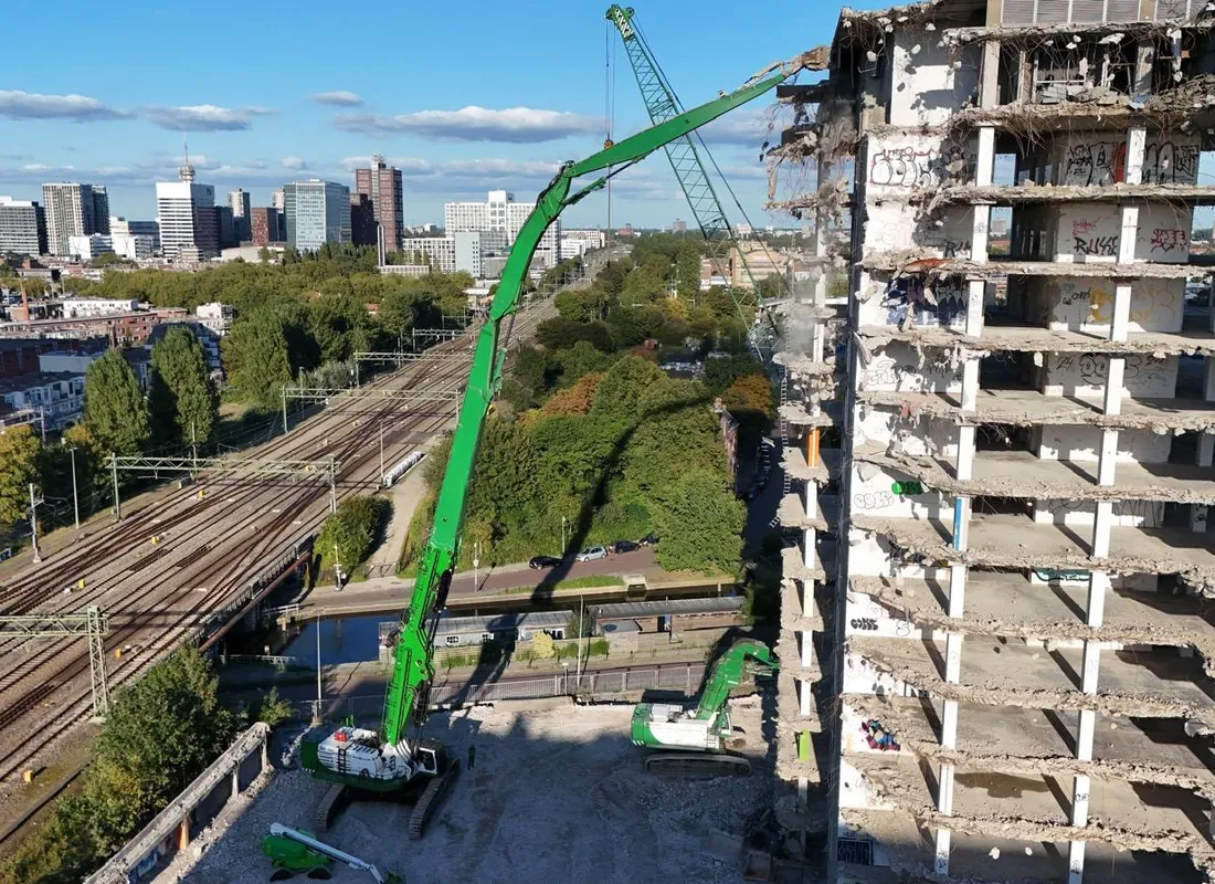 STC Demolition Series - HD 240D